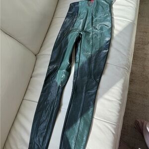 Shiny Green Leggings